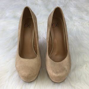 Tan Wedges size 7